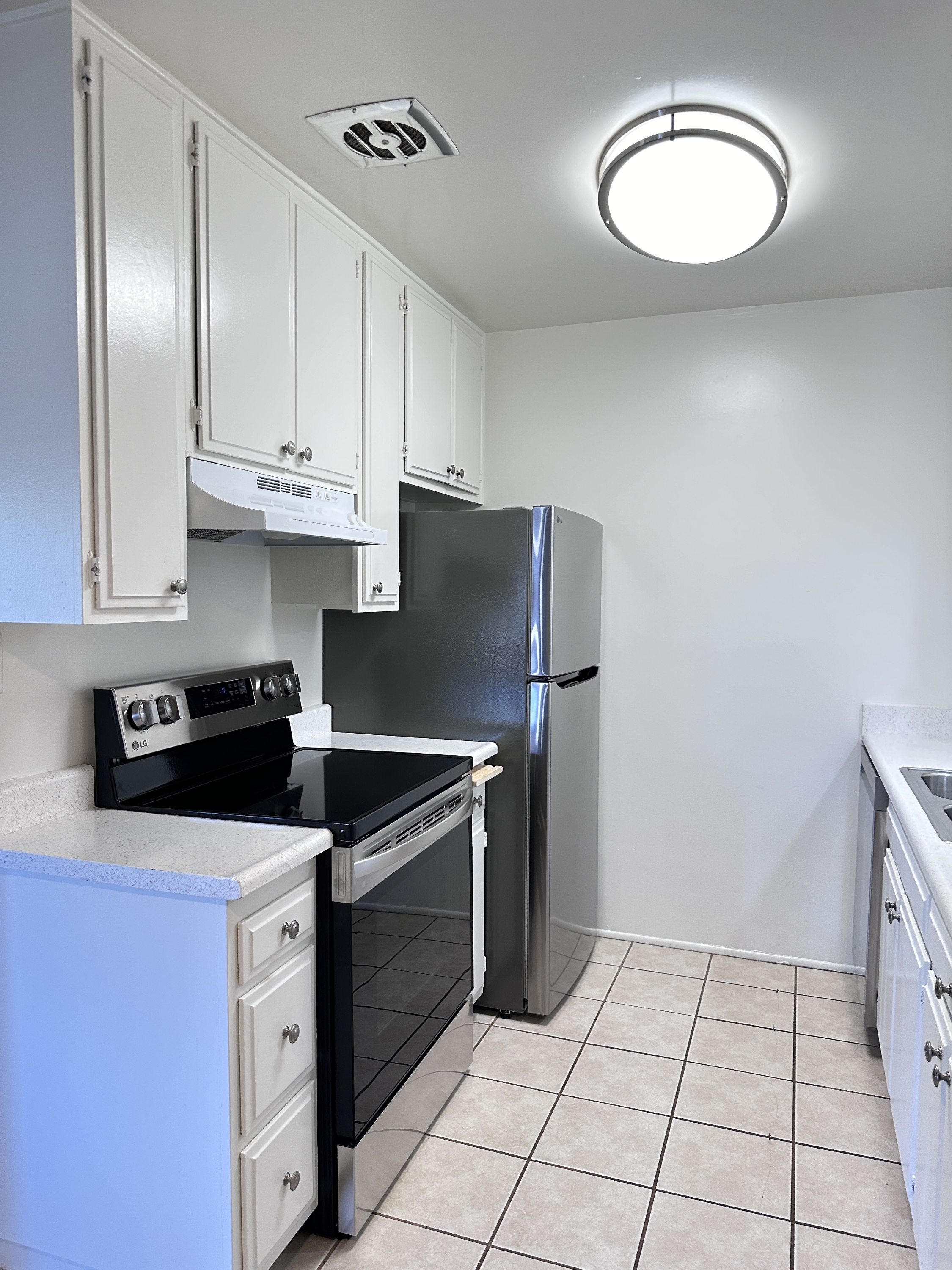 1810 S Broadway St - 15