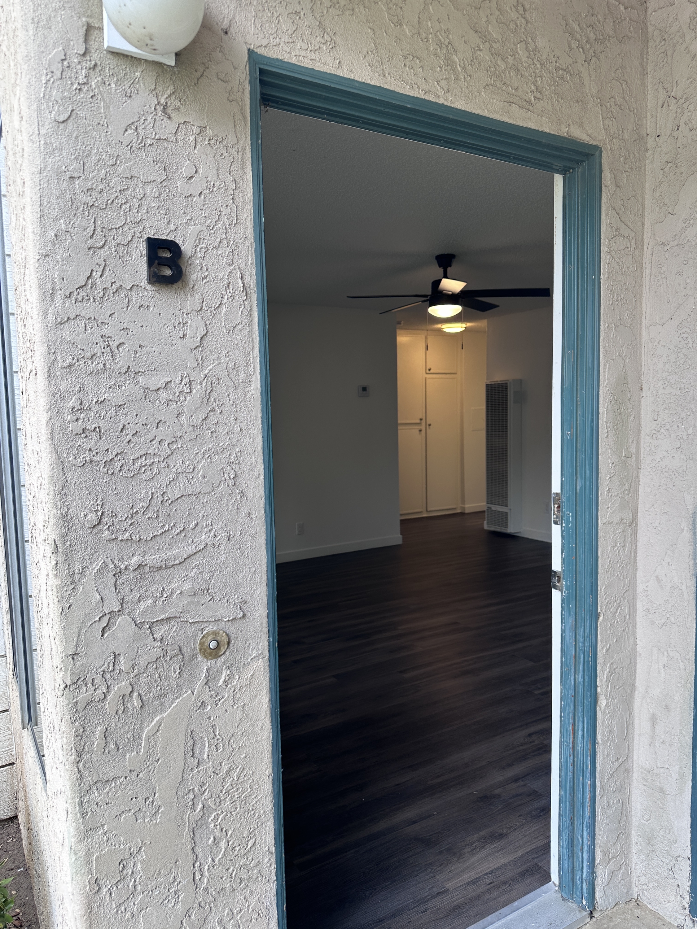 3551 Roosevelt St - B