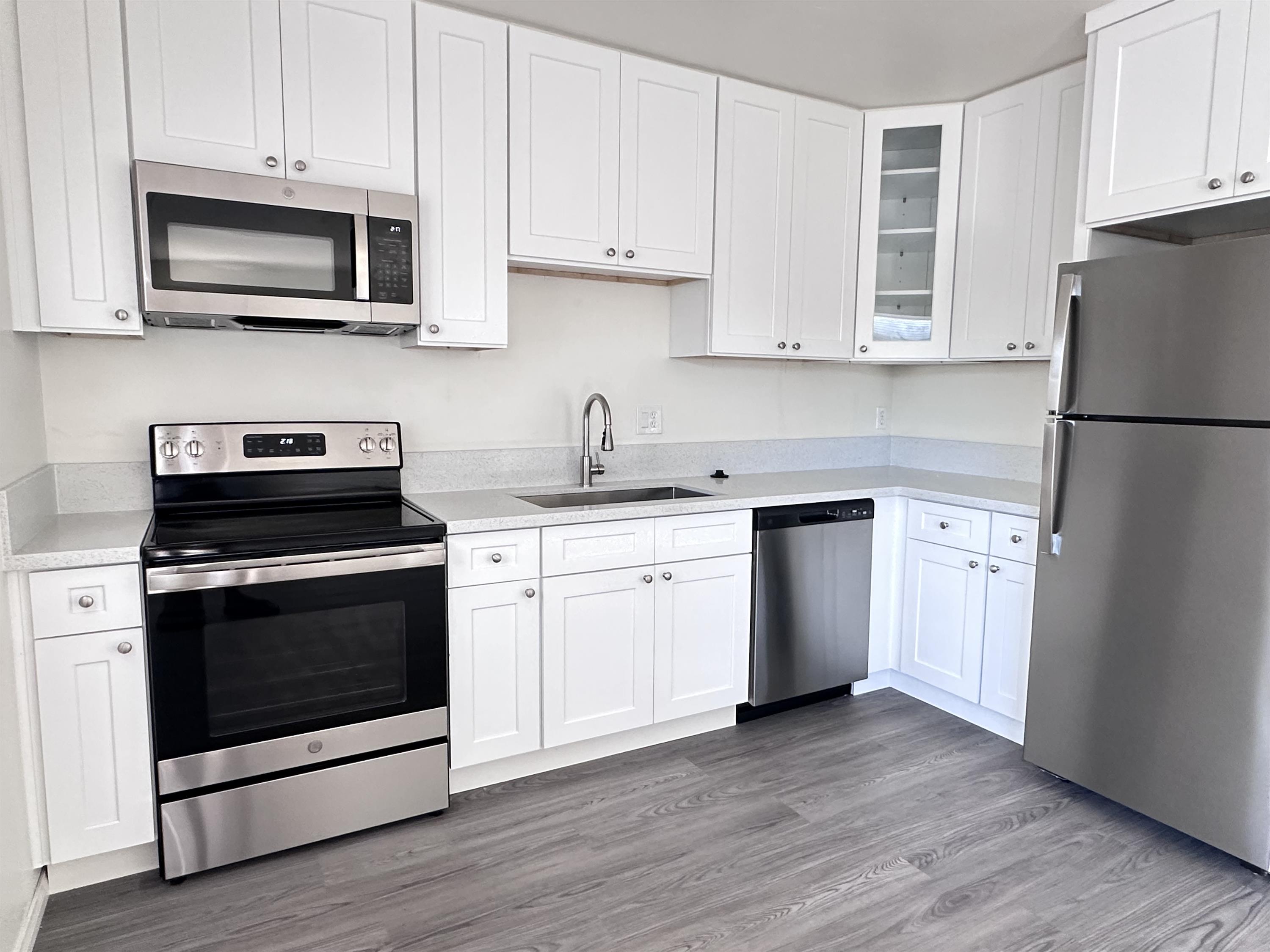 1361 Grand Avenue - 9